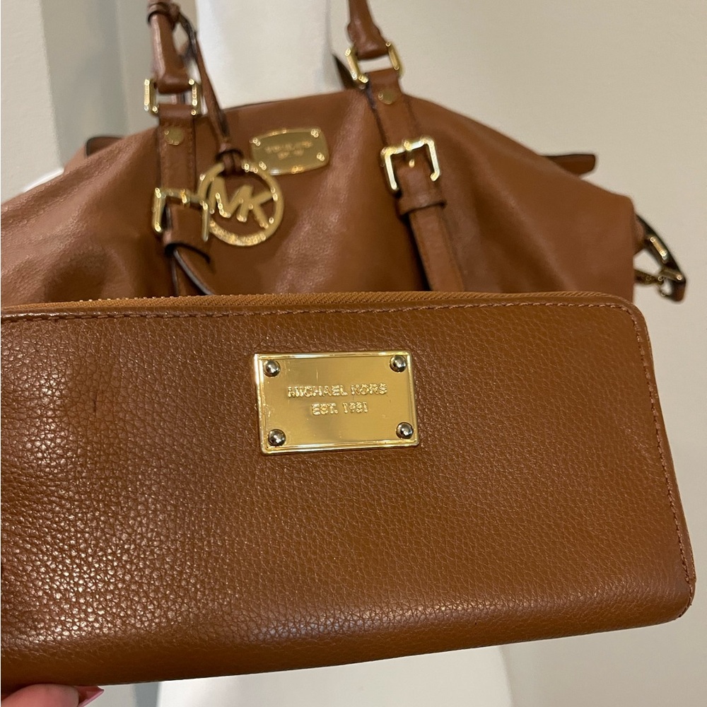 Michael Kors Set! Brown Leather Women's Bag and Wallet